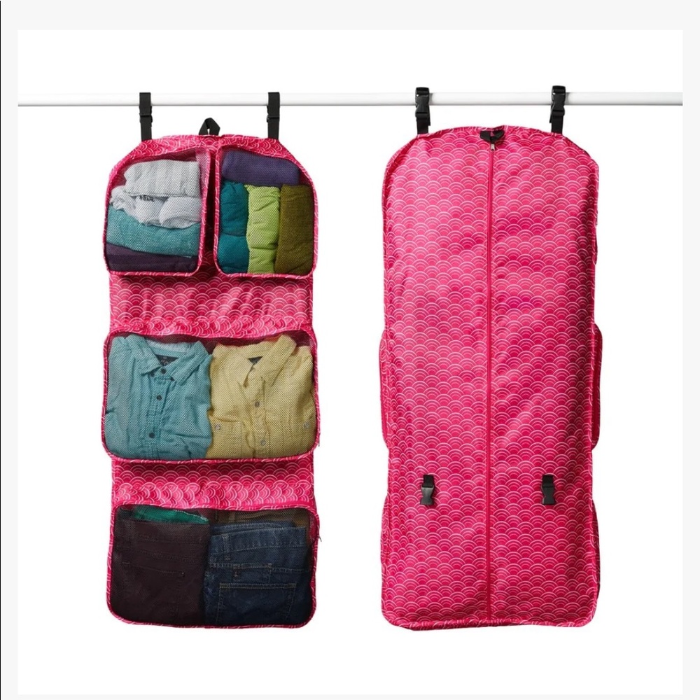 Travel organizer brand new with tags but not in packaging.